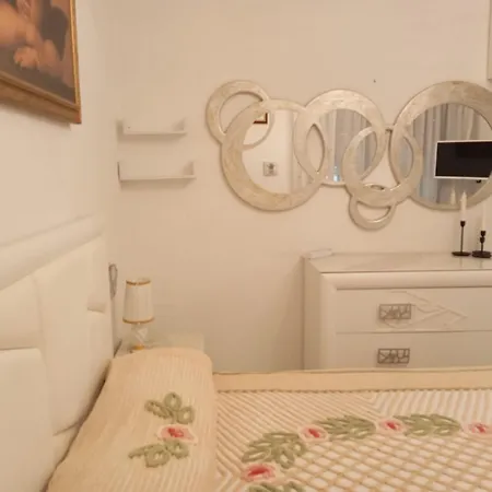 Apartamento Cari Dei